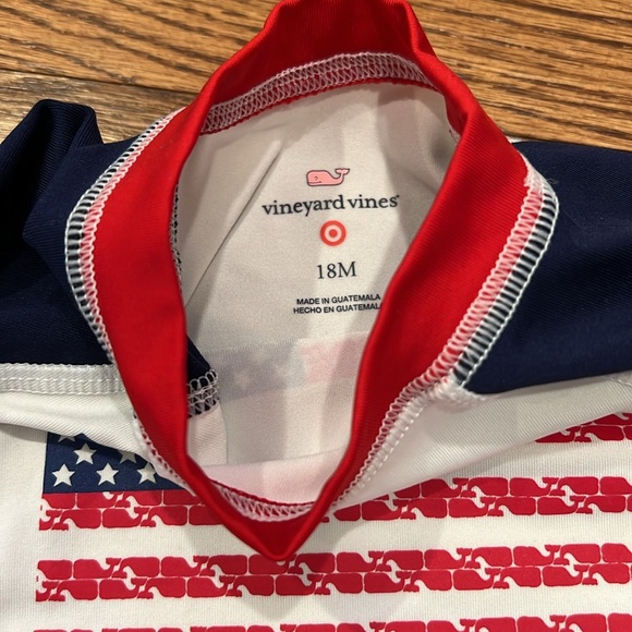 Vineyard Vines Rashguard 18m - Picture 3 of 4